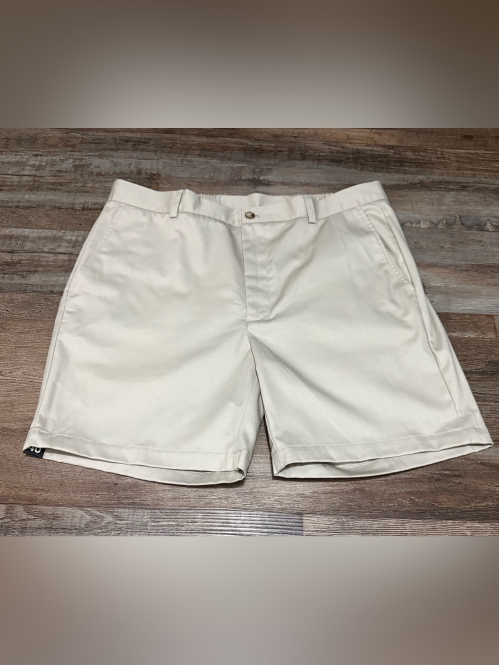 Roundtree & Yorke Cream Flat Front Men's Shorts